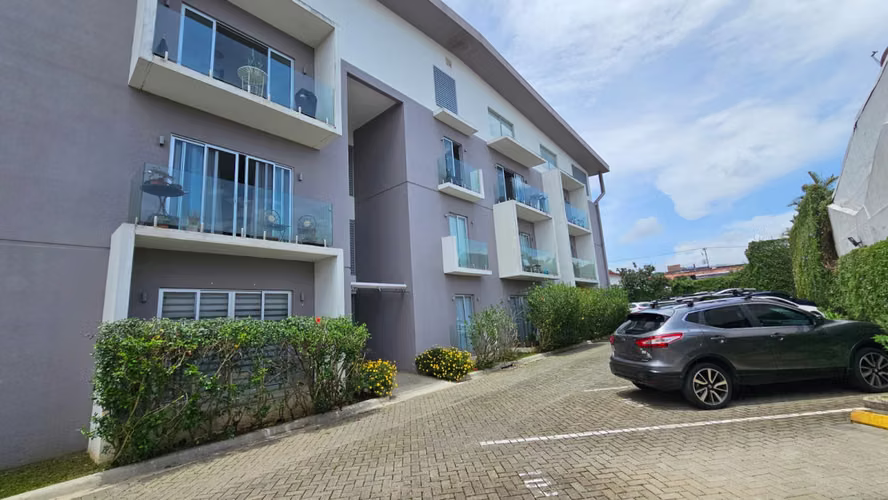 Apartamento en Alquiler Primer Piso - Imagen 1