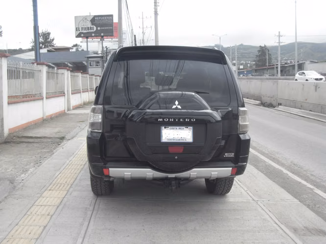 Mitsubishi Montero GLS 2016 Diesel