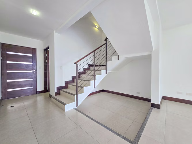 JABONCILLOS ESCAZU! CONDO CON VISTA / JARDIN Y LINEA BLANCA - Imagen 9