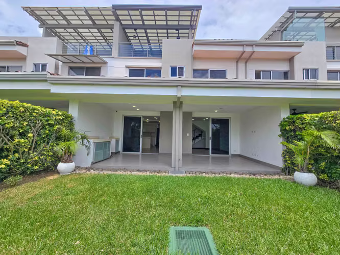 JABONCILLOS ESCAZU! CONDO CON VISTA / JARDIN Y LINEA BLANCA - Imagen 3