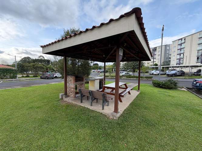 Apartamento Amplio con Balcón, Parqueo y Amenidades|Torres de Granadilla