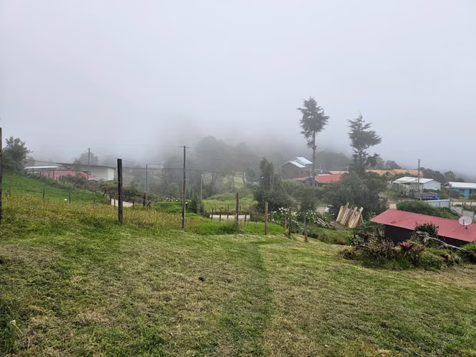 Lote de 720 m² con Agua y Luz Instaladas, Ideal para Construir en Cañón del Guarco