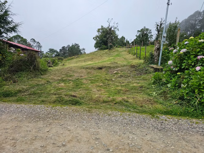 Lote de 720 m² con Agua y Luz Instaladas, Ideal para Construir en Cañón del Guarco
