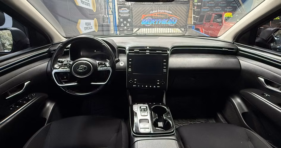HYUNDAI TUCSON GLS 2022 NEGRO AUTOMÁTICO 4X2 - Imagen 3