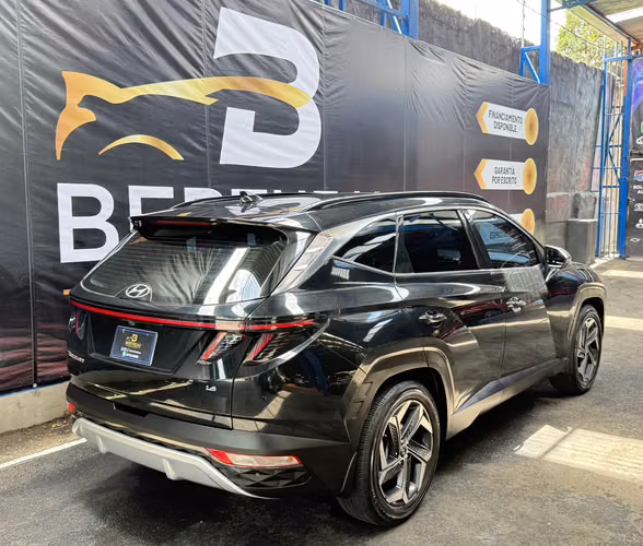 HYUNDAI TUCSON GLS 2022 NEGRO AUTOMÁTICO 4X2 - Imagen 4