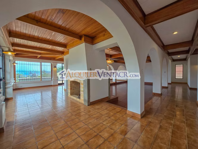 CASA DE UN NIVEL DE 900 M2 Y 3.500 M2 DE LOTE CON VISTAS EN ESCAZU - Imagen 17