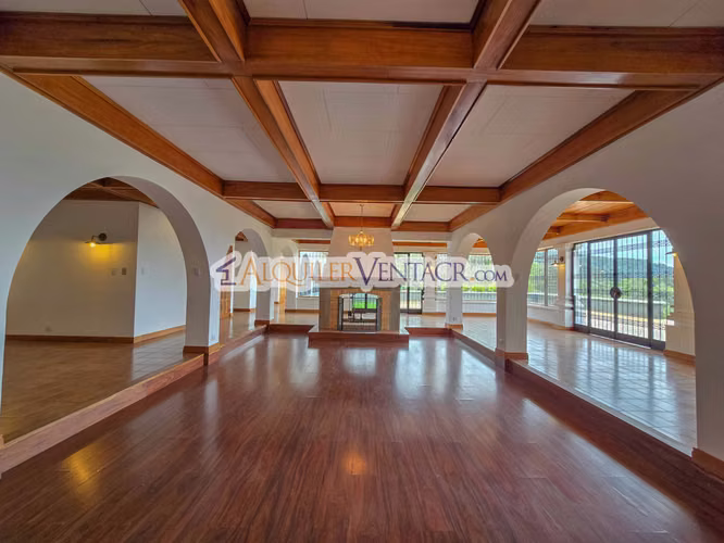 CASA DE UN NIVEL DE 900 M2 Y 3.500 M2 DE LOTE CON VISTAS EN ESCAZU - Imagen 19