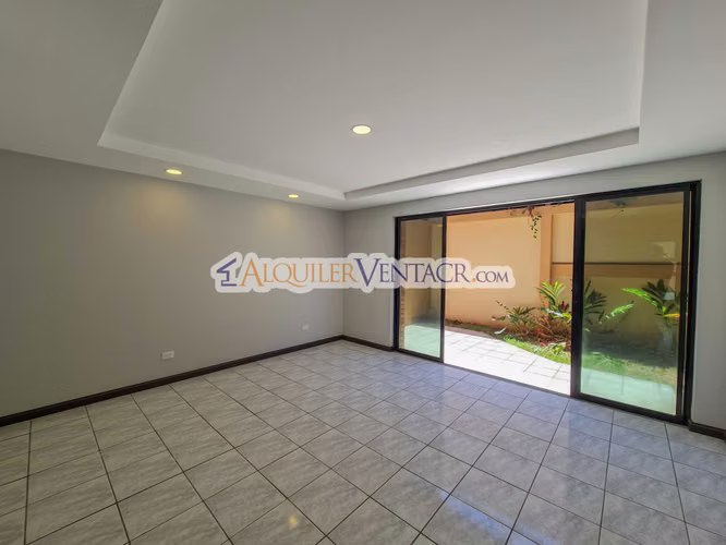 CONDO DE 3 HABIT. + DE SERVICIO + SALA TV EN BELLO HORIZONTE ESCAZU - Imagen 9