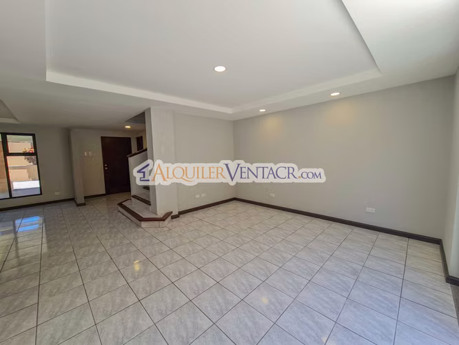 CONDO DE 3 HABIT. + DE SERVICIO + SALA TV EN BELLO HORIZONTE ESCAZU - Imagen 13
