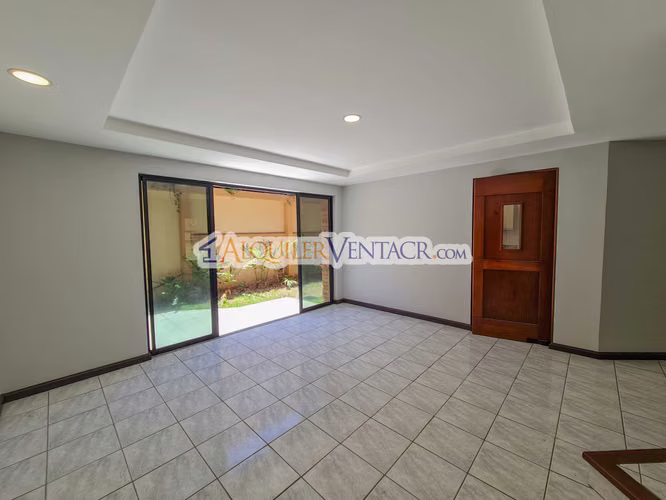 CONDO DE 3 HABIT. + DE SERVICIO + SALA TV EN BELLO HORIZONTE ESCAZU - Imagen 5