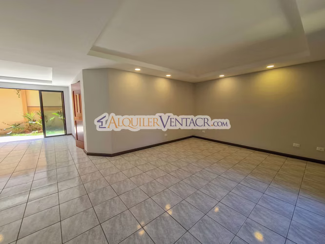 CONDO DE 3 HABIT. + DE SERVICIO + SALA TV EN BELLO HORIZONTE ESCAZU - Imagen 3