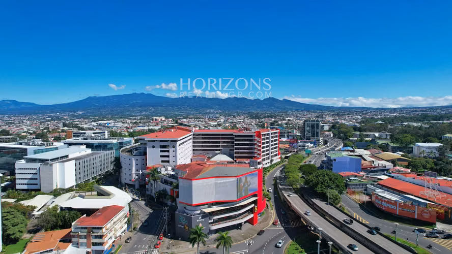 Local Comercial en Venta Mall San Pedro, 2do Piso, 70m2 HRC39 - Imagen 7
