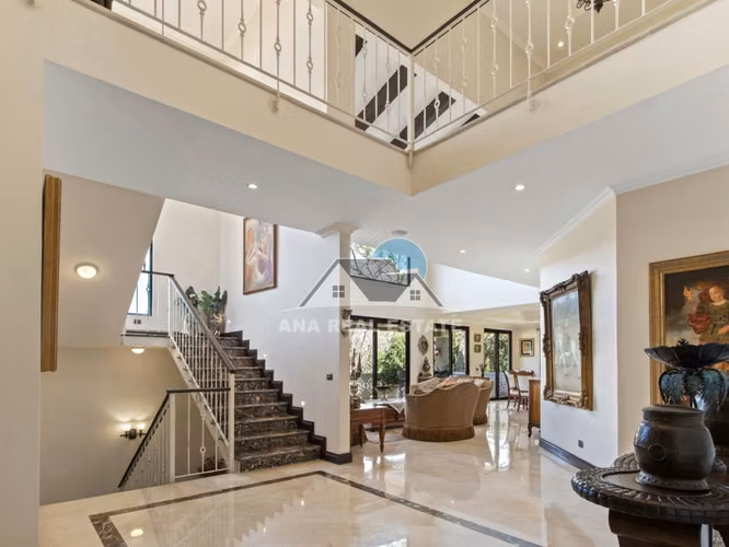 Residencia de lujo con elevador en Escazú | 600 m² y terreno de 1.453 m² - Imagen 3