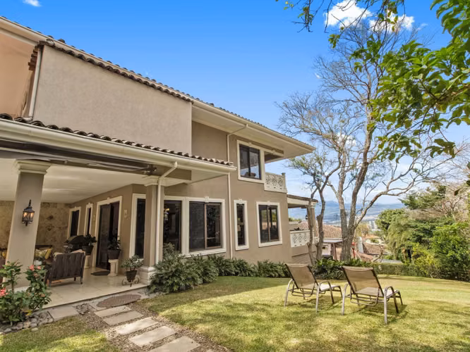 Residencia de lujo con elevador en San Rafael Escazu - Imagen 19