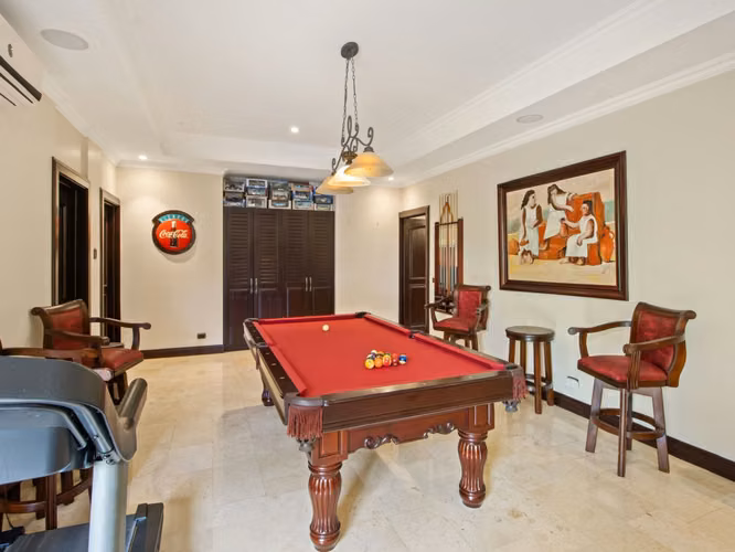 Residencia de lujo con elevador en San Rafael Escazu - Imagen 15