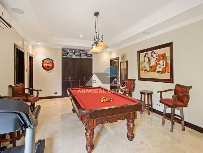 Residencia de lujo con elevador en Escazú | 600 m² y terreno de 1.453 m² - Imagen 13