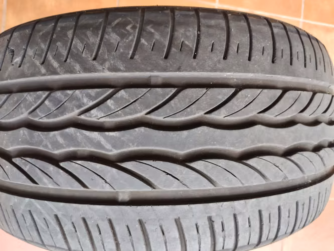 LLANTAS ARO 18 225/40