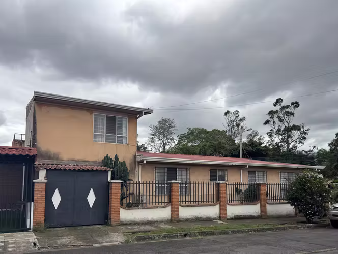 Venta de Terreno con casa para remodelar San Francisco 2 Rios - Imagen 1