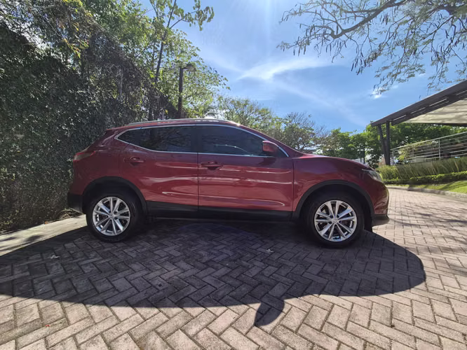 Nissan Qashqai 2017 Manual | 85,000 km | Impecable | DEKRA y Marchamo al día - Imagen 3