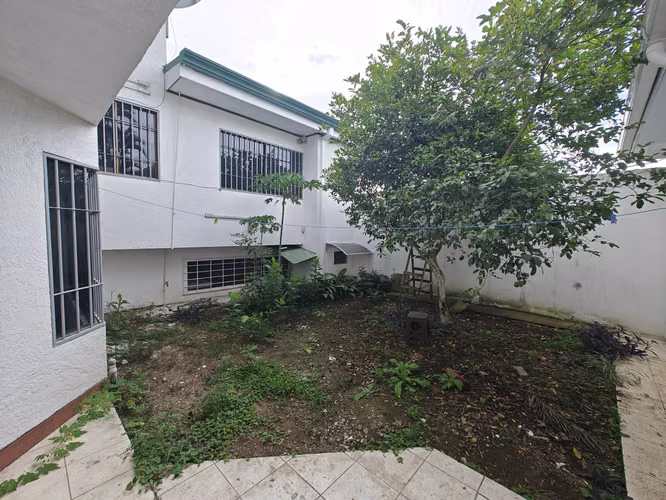 Casa uso de suelo mixto de 2 plantas frente al Edificio Franklin Chang Díaz - Imagen 3