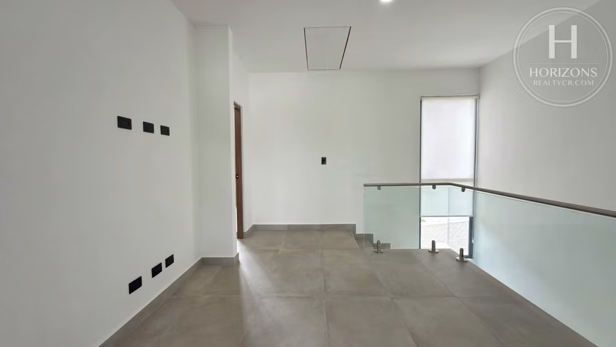 Casa Esquinera en Venta Condominio NAIA, Guachipelín Escazú NJA1415JB-V - Imagen 11