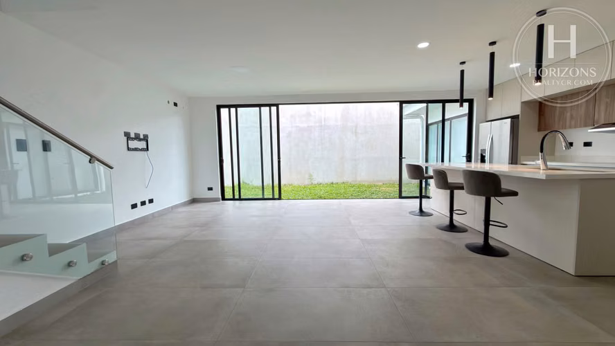 Casa Esquinera en Venta Condominio NAIA, Guachipelín Escazú NJA1415JB-V - Imagen 4