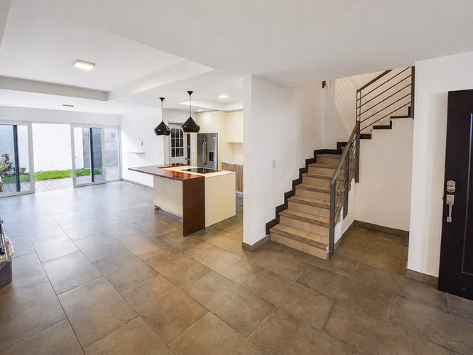 ALQUILER DE CASA CON LÍNEA BLANCA EN CONDOMINIO RÍO PALMA* - Imagen 4