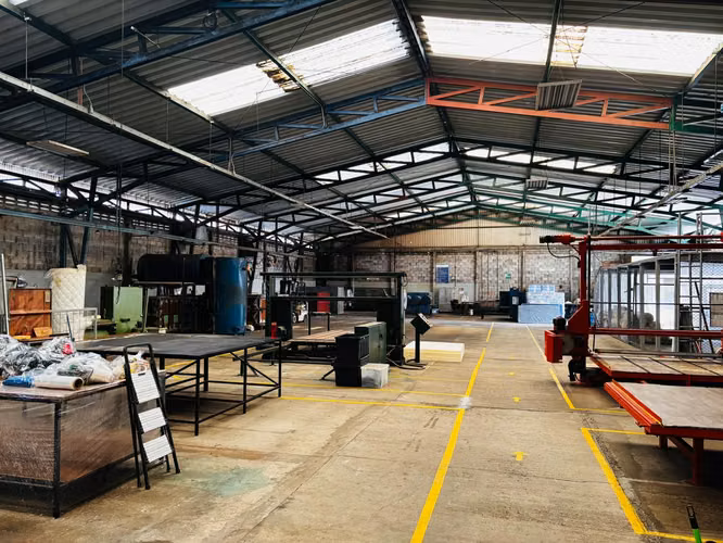 Bodega en Cartago Uso Industrial & Comercial