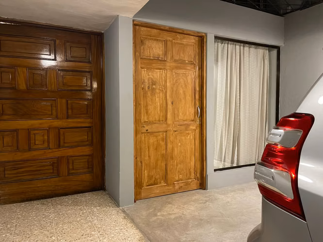 Apartamento semi amueblado en alquiler en Sabana Sur! P645 - Imagen 11