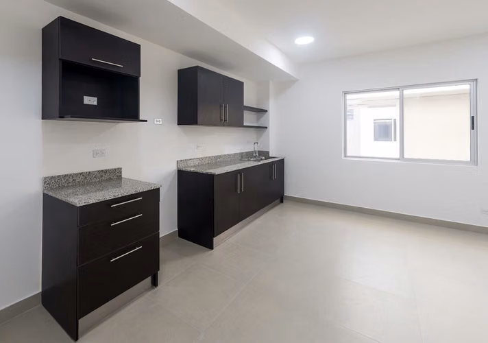 Apartamento de alquiler en la Sabana Rohrmoser - Imagen 2
