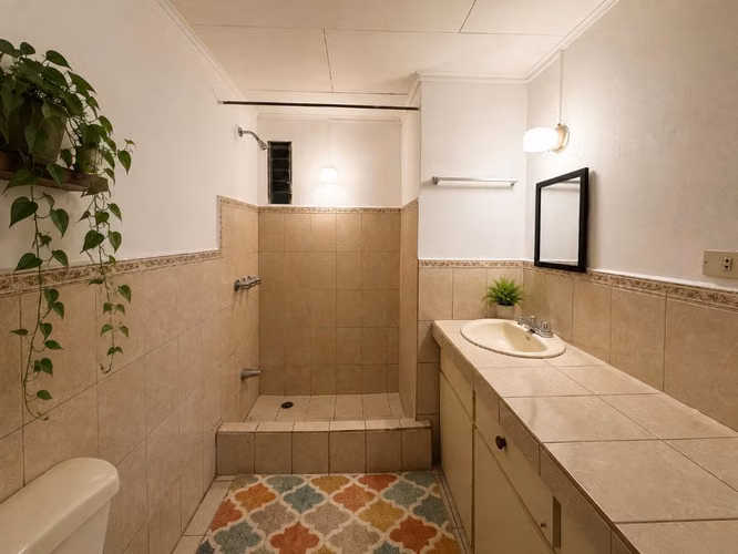 Cerca a los colegios!!! MoraviaDe un solo nivel piso 1 pets ok renta 525.000 3 dorm 3 baños - Imagen 4