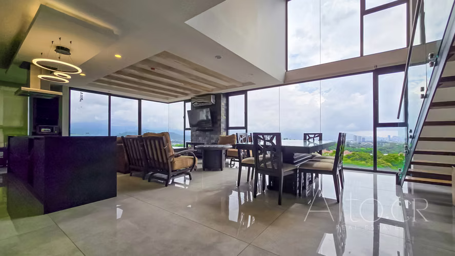 EXCLUSIVO PENTHOUSE AMUEBLADO EN CURRIDABAT  DE 3 HABITACIONES - 240m² - Imagen 1