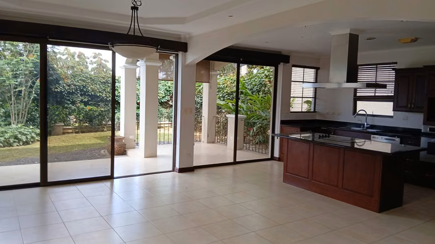 ALQUILER CASA EN TRES RIOS - Imagen 8