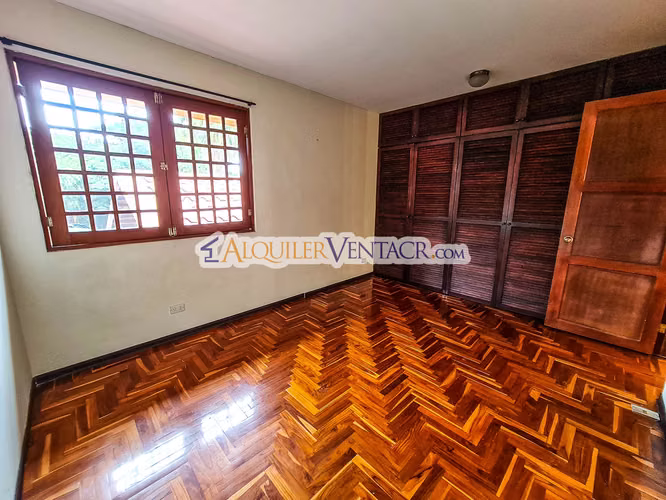 OPORTUNIDAD! PROPIEDAD DE 1.400 M2 CON 2 CASAS EN SAN RAFAEL ESCAZU X COUNTRY CLUB - Imagen 12