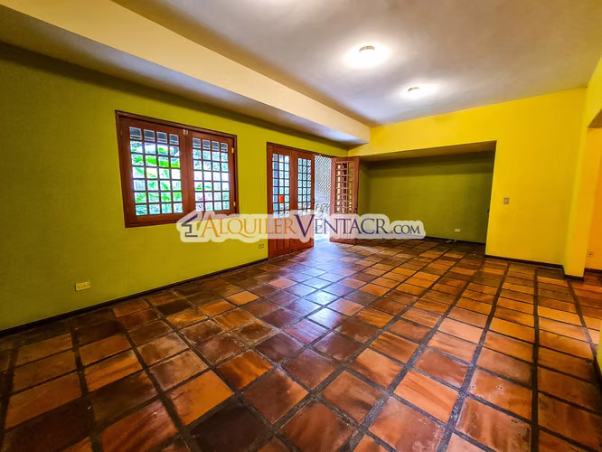 OPORTUNIDAD! PROPIEDAD DE 1.400 M2 CON 2 CASAS EN SAN RAFAEL ESCAZU X COUNTRY CLUB - Imagen 5