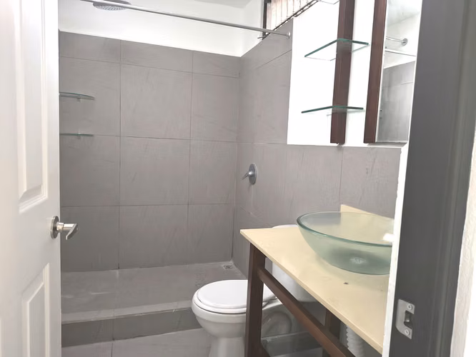ALQUILER APARTAMENTO $ 1.300 GUACHIPELIN - Imagen 10