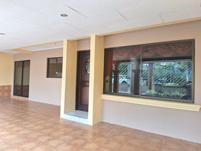 Venta de casa en el centro de San Isidro del General - Imagen 13