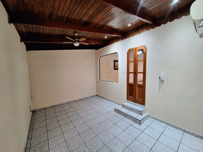 Venta de casa en el centro de San Isidro del General - Imagen 16