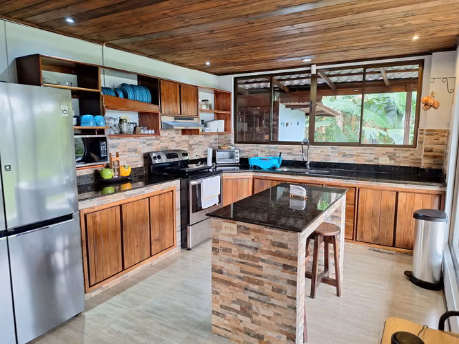 Linda propiedad en venta San vito coto brus - Imagen 2