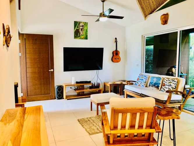 Moderna Casa de 2 Habitaciones en Jacó con Amenidades de Resort - Imagen 10