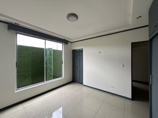 Casa en condominio | 312 m² | 3 habitaciones | 3 parqueos - Imagen 4