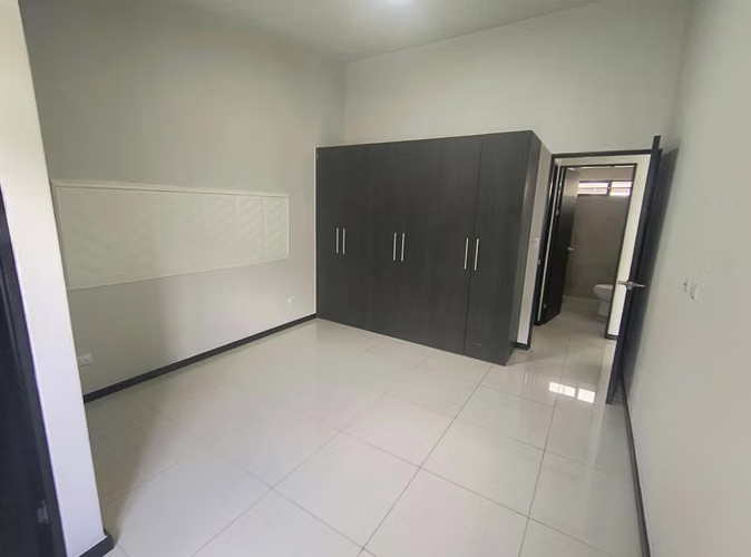 SE ALQUILA CASA EN CONDOMINIO VALLE SAN LORENZO - HEREDIA - Imagen 9