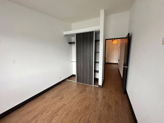 Condominio con amenidades en Guachipelín Norte $ 2000 + IVA - Imagen 9