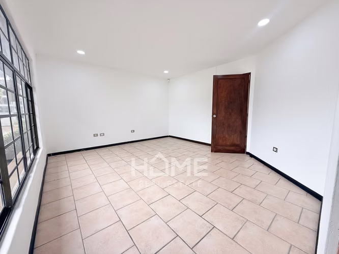 Alquiler Casa con Patio en San Rafel de Escazu - Imagen 9