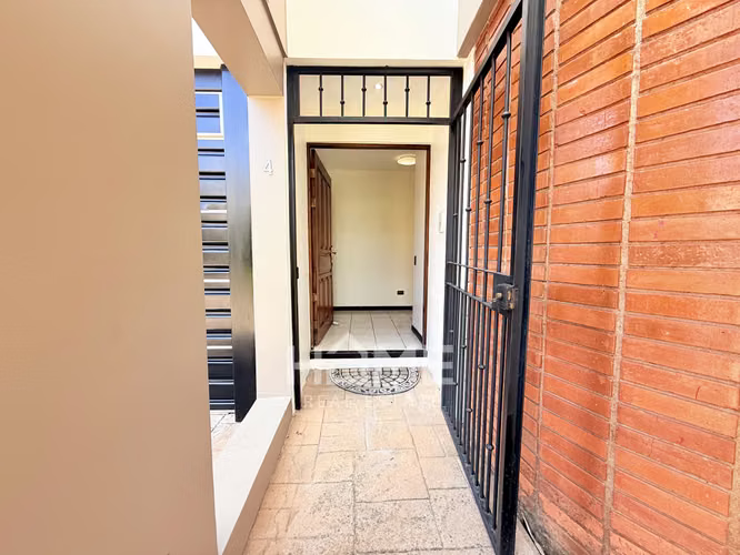 Alquiler de Casa Amplia en San Rafael de Escazú - Imagen 3
