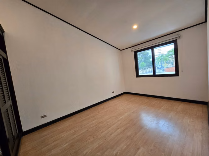 Amplia casa en condo en Guachipelín Norte – Ideal para Adulto Mayor $1650 - Imagen 17