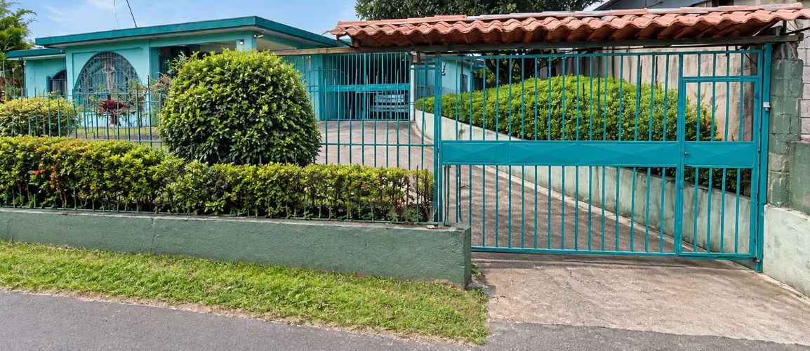 VENTA DE CASA EN SAN RAFAEL DE HEREDIA | AMPLIO TERRENO - Imagen 10