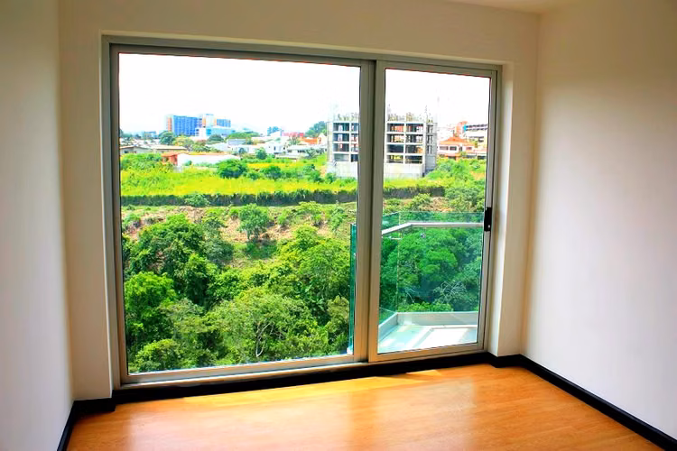 Apartamento de 3 Habitaciones con Vistas en Torre Paradisus Rohrmoser Pavas - Imagen 13