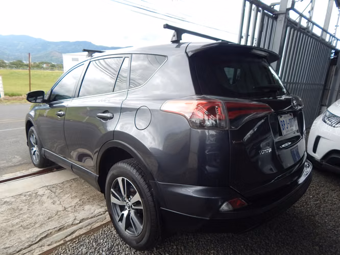 TOYOTA RAV4 VVT-I 4X4 AUTOMATICO 2018