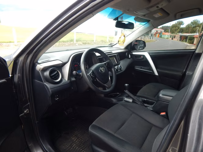 TOYOTA RAV4 VVT-I 4X4 AUTOMATICO 2018